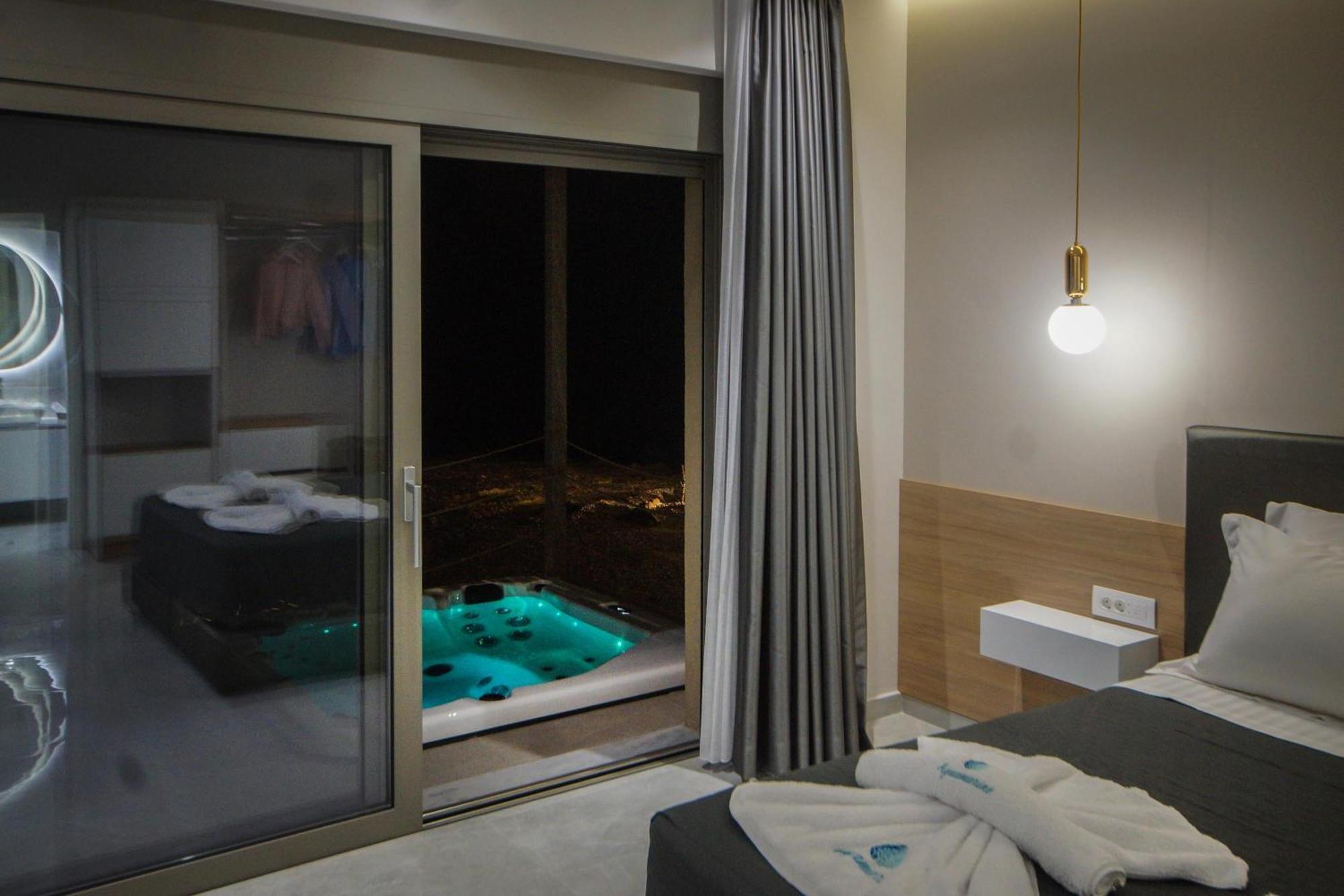 Aquamarine Luxury Suites Archangelos  Eksteriør bilde
